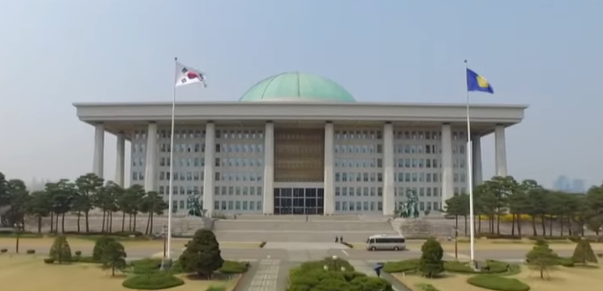 [21대 국회의원 뱃지]잘 알려지지 않은 사실(+역대 금뱃지 변천사)